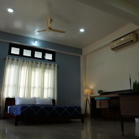 Joy'S Bnb Imphal Esterno foto