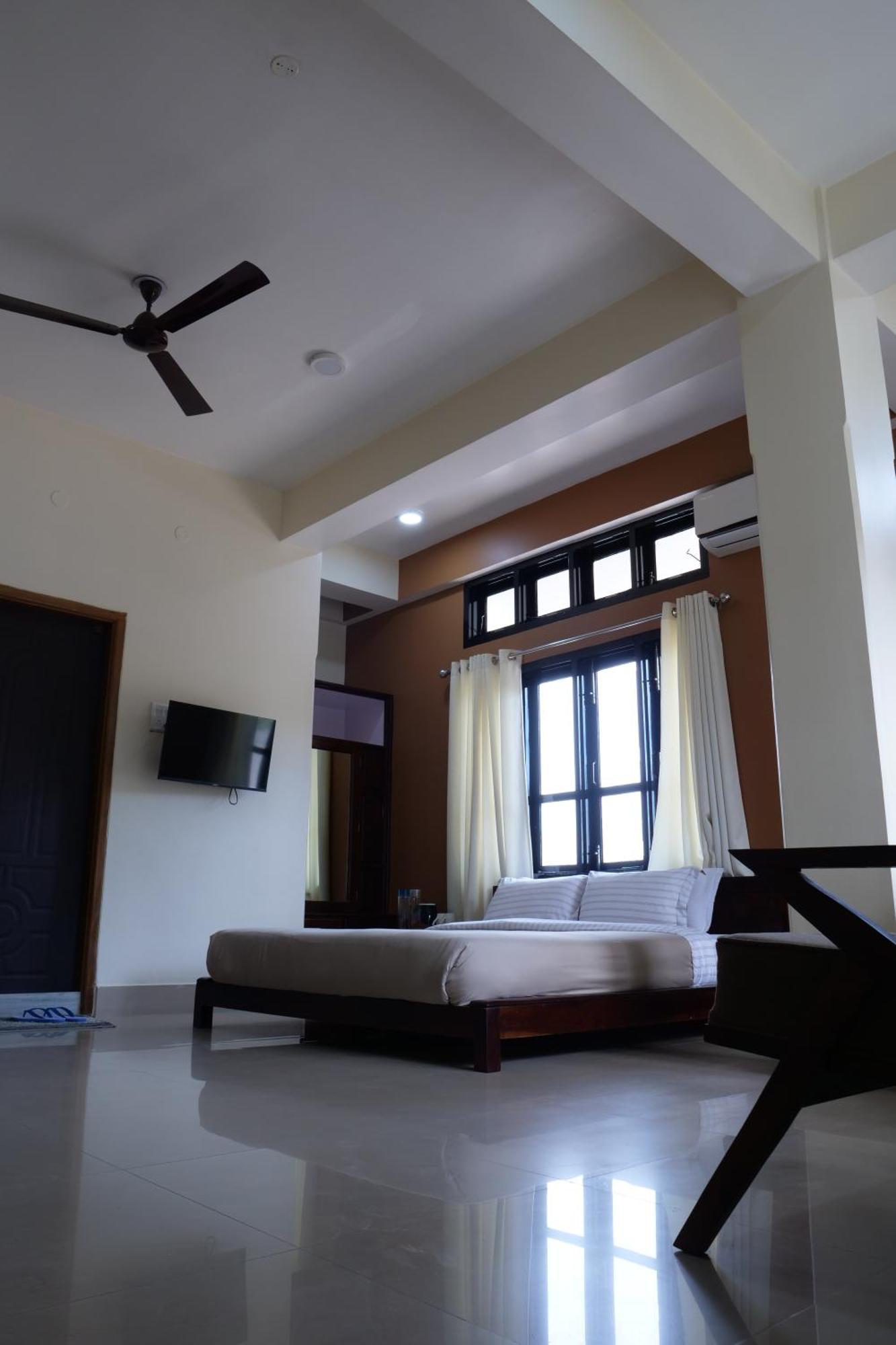 Joy'S Bnb Imphal Esterno foto